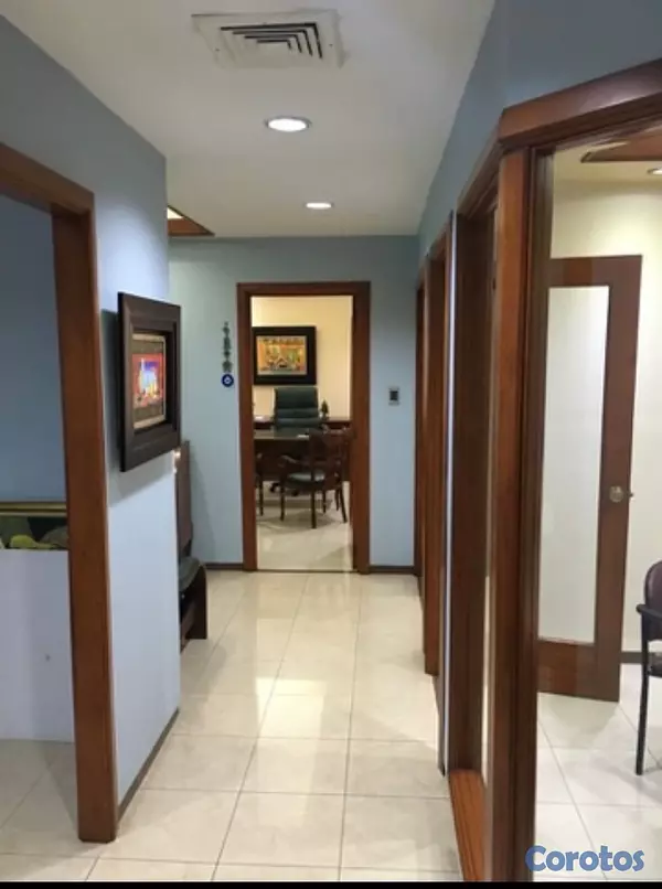 oficinas y locales comerciales - LOCAL EN PLAZA COMERCIAL VENTA 8