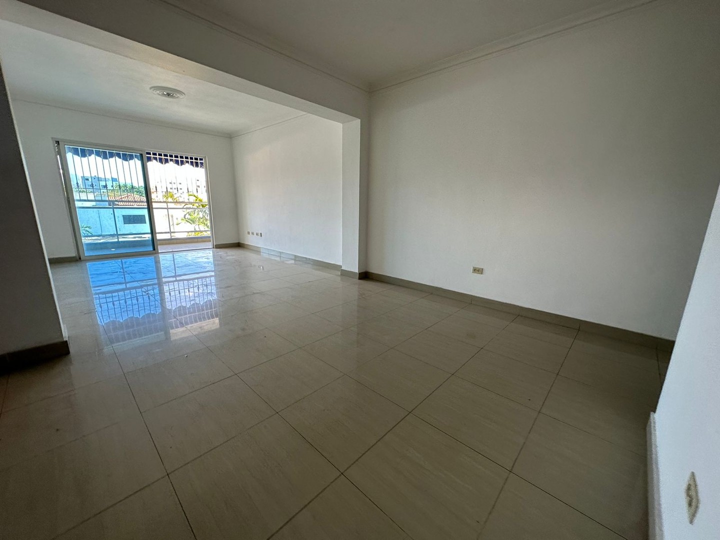 apartamentos - Se vende apartamento en Urbanización Tropical Av. Independencia 8