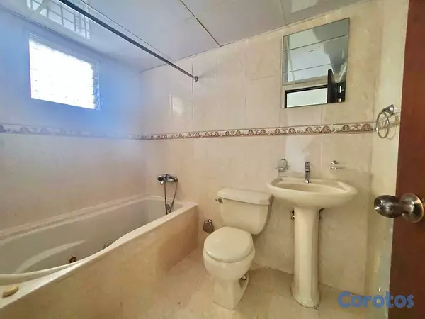 apartamentos - Alquilo apartamento en Urbanización Real. 4