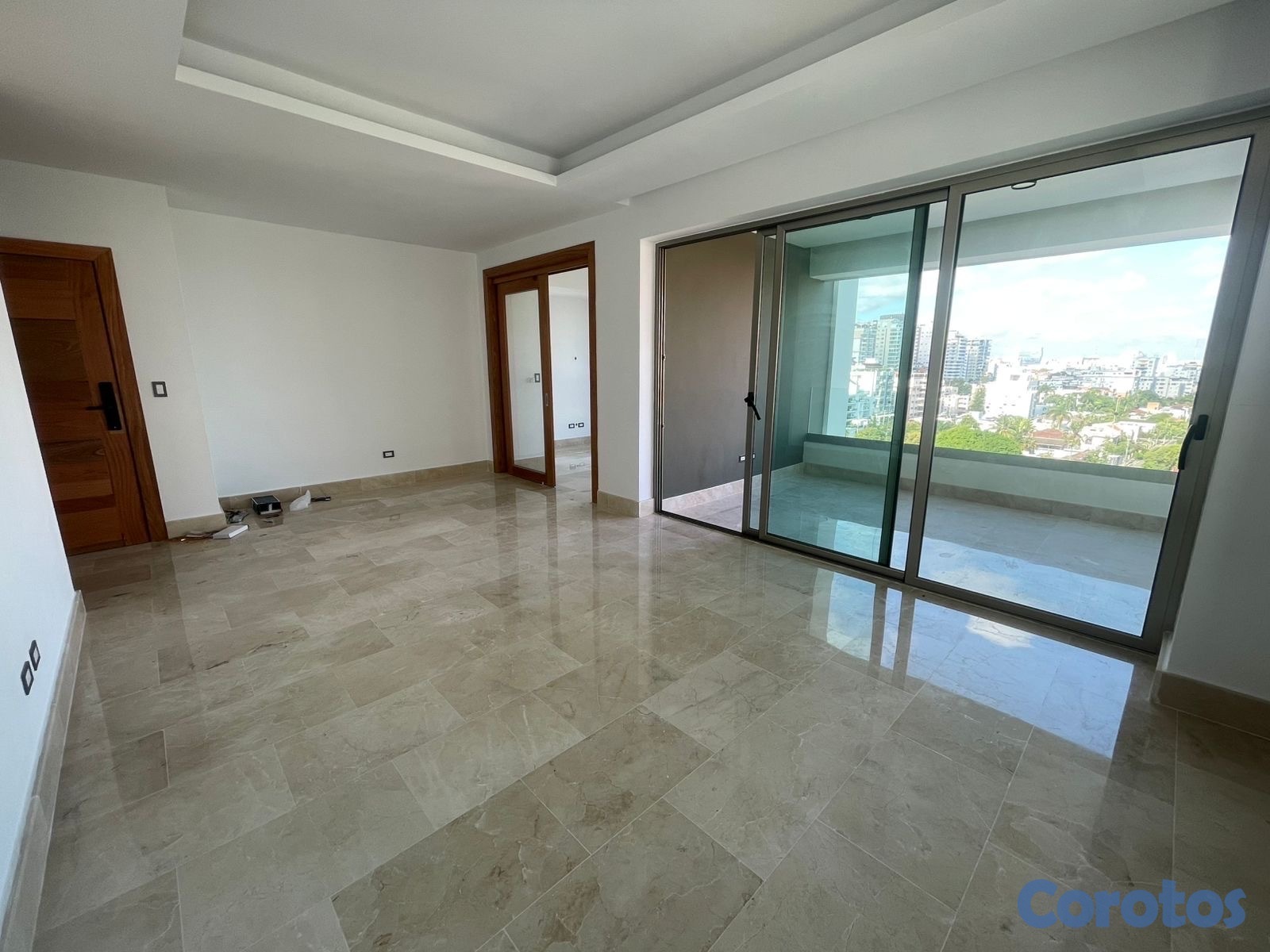 apartamentos - vendo piso 9 los cacicazgos tres habitaciones con su baño tres parqueos balcón e 8
