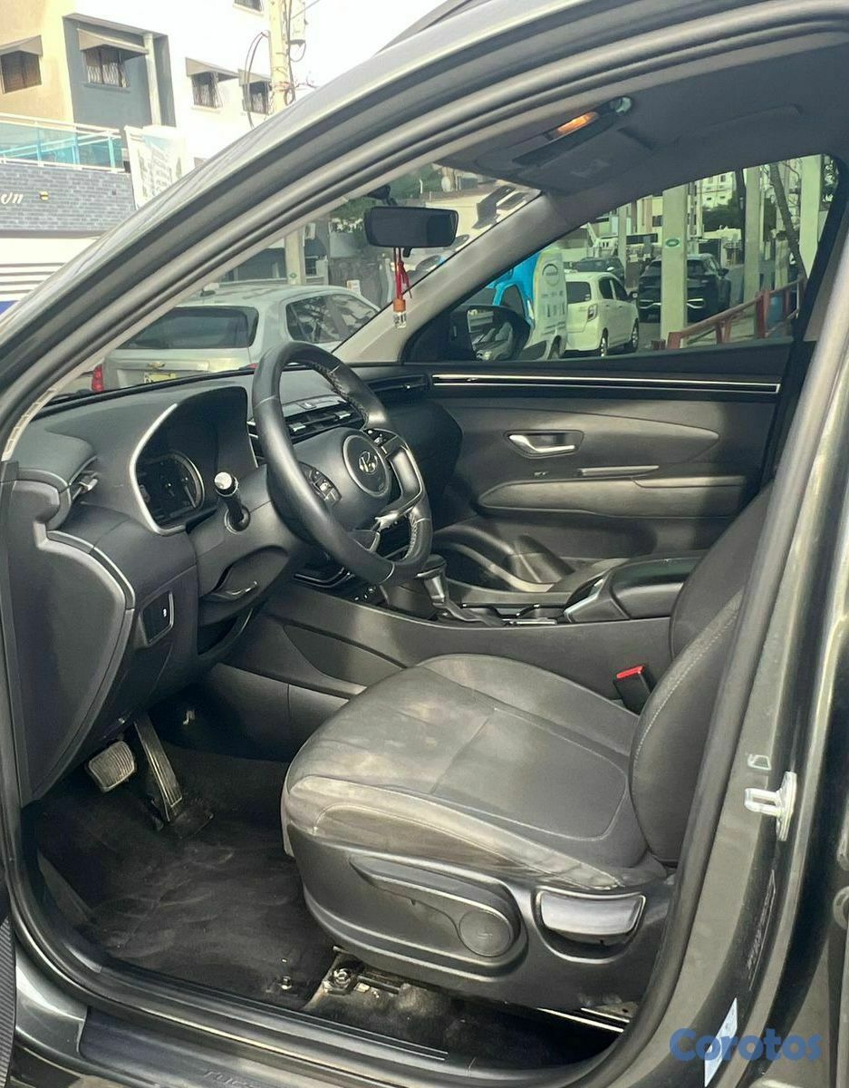 jeepetas y camionetas - HYUNDAI TUCSON 2022 4