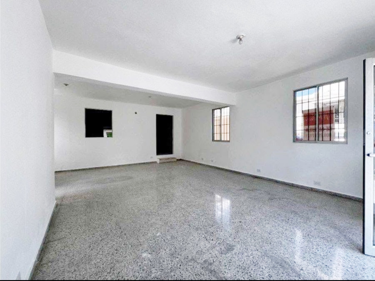 oficinas y locales comerciales - Local céntrico Primer nivel  5