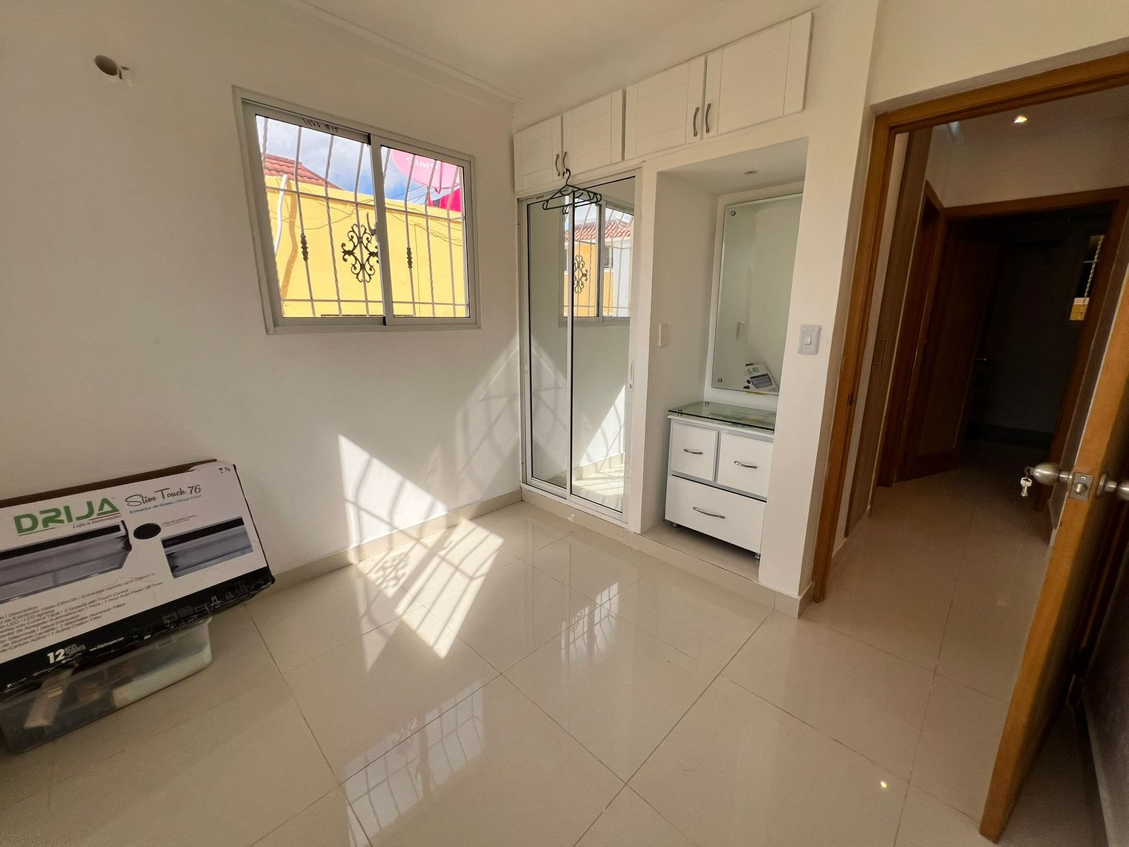 apartamentos - Se vende Penthouse Remodemado ubicado en la Autopista de San Isidro  5