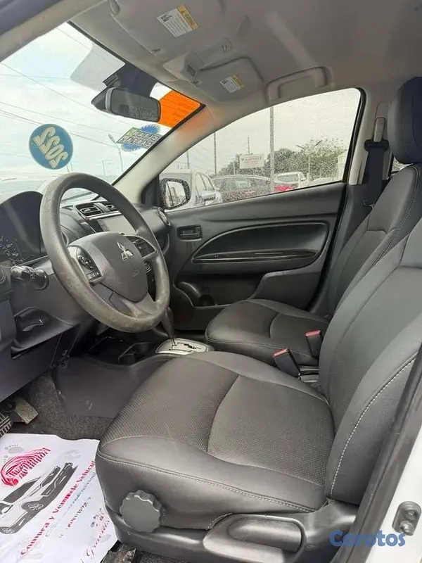 carros - Mitsubishi Mirage ES 2022 Hatchback 7