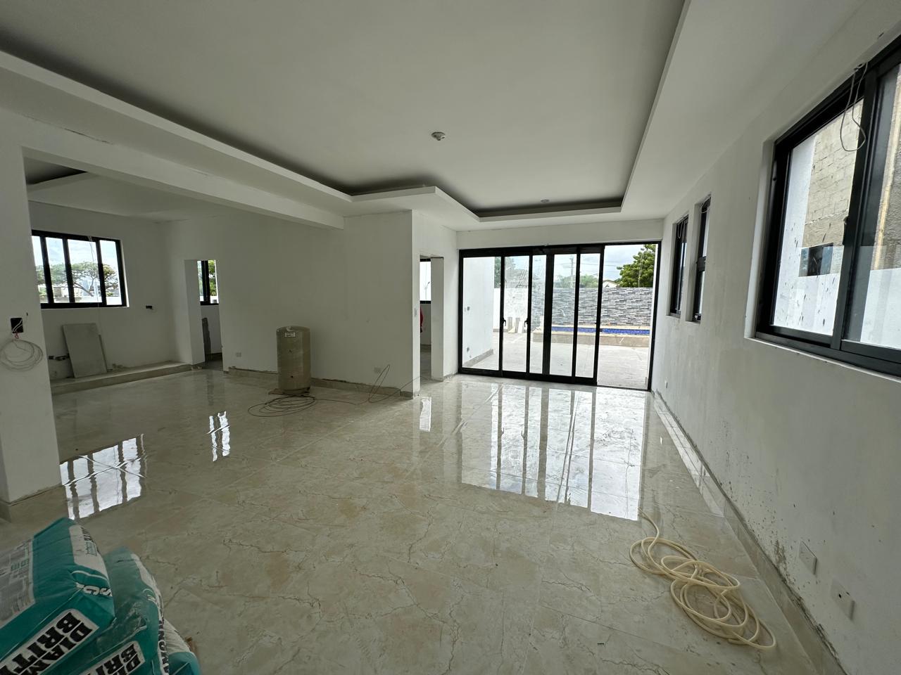 casas - Casa en Urbanizacion Cerrada, Llanos de Gurabo 5