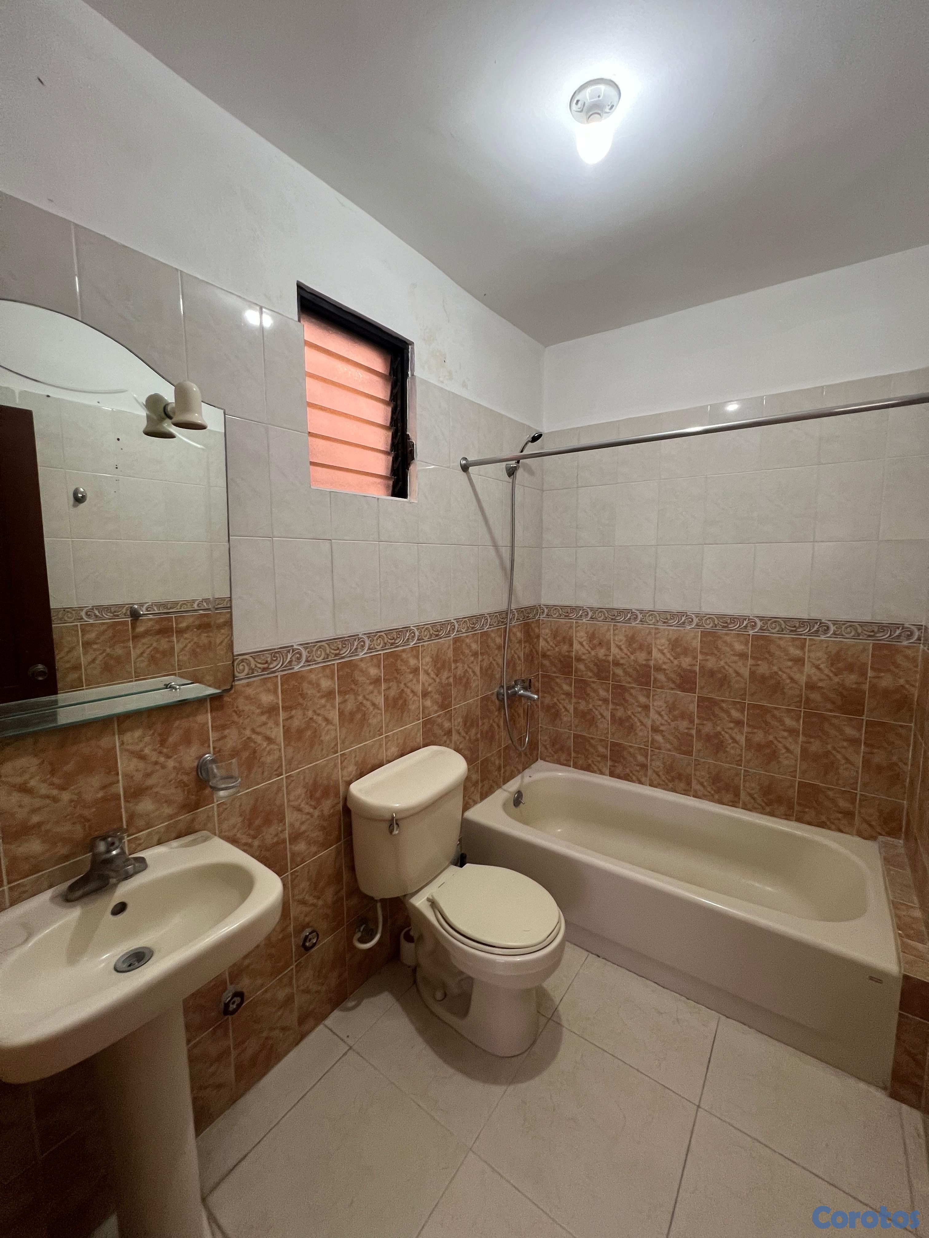 apartamentos - Apartamento en alquiler ubicado Evaristo Morales de 3 habitaciones  9