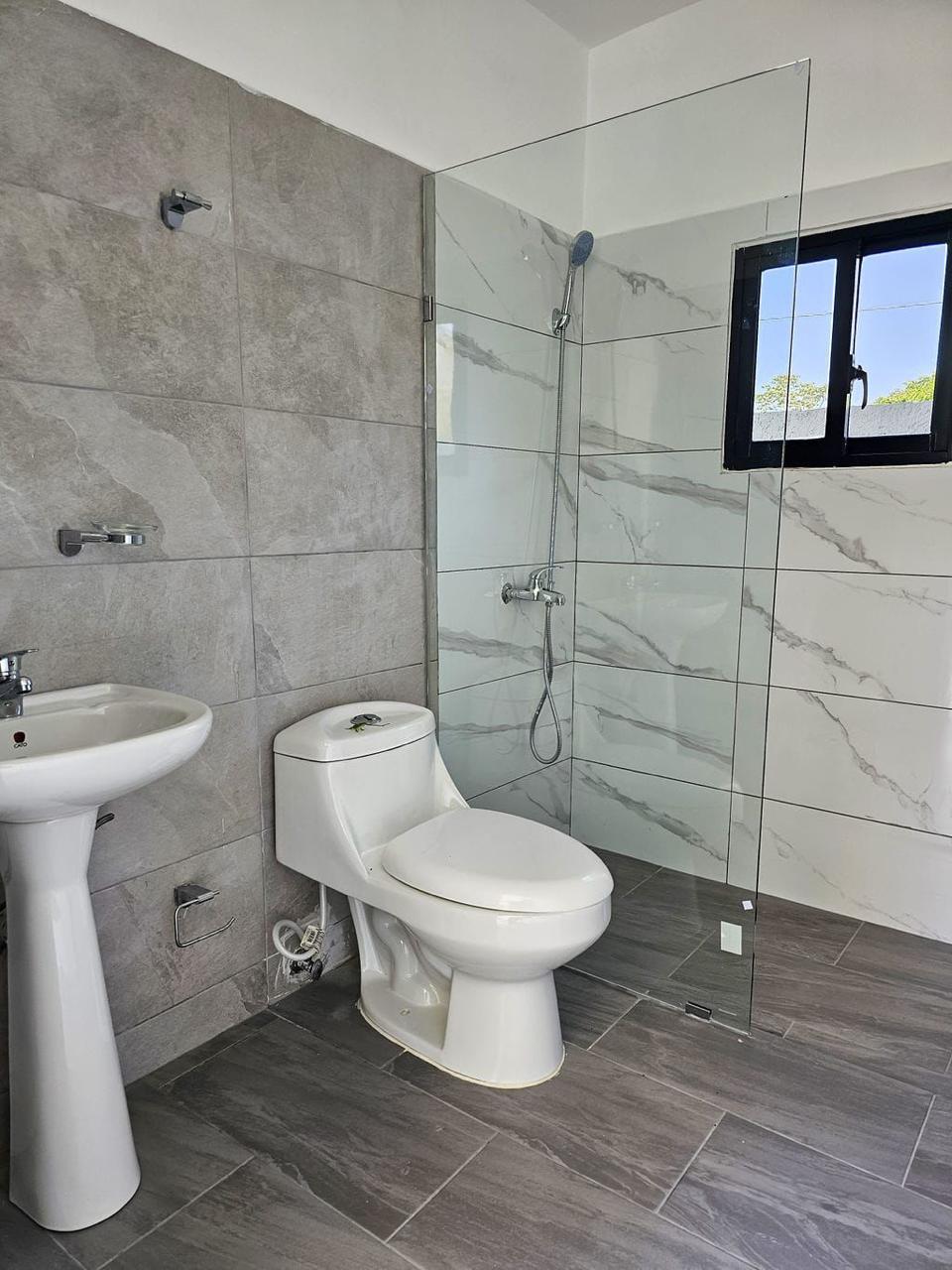 casas - VILLA CON PISCINA A 4 MIN DE LA PLAYA EN CABARETE 5