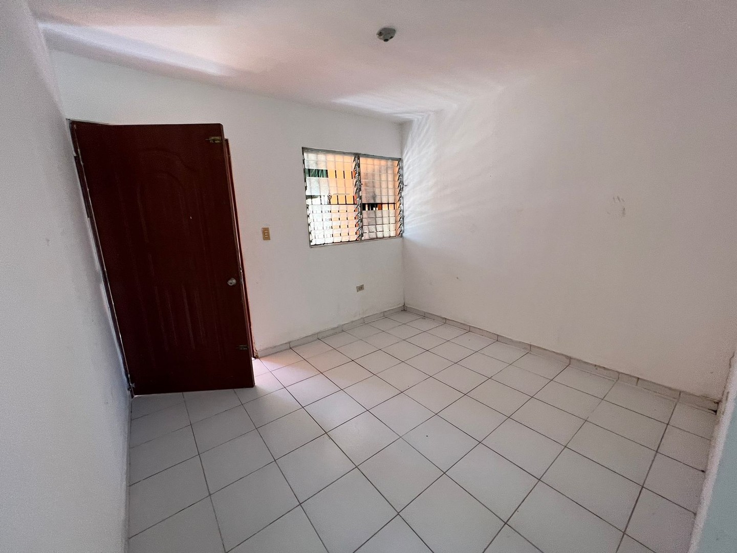 apartamentos - zona oriental 
Bello campo
Vendo apto a precio de subasta 
3.8M 
Us$ 66,800 4