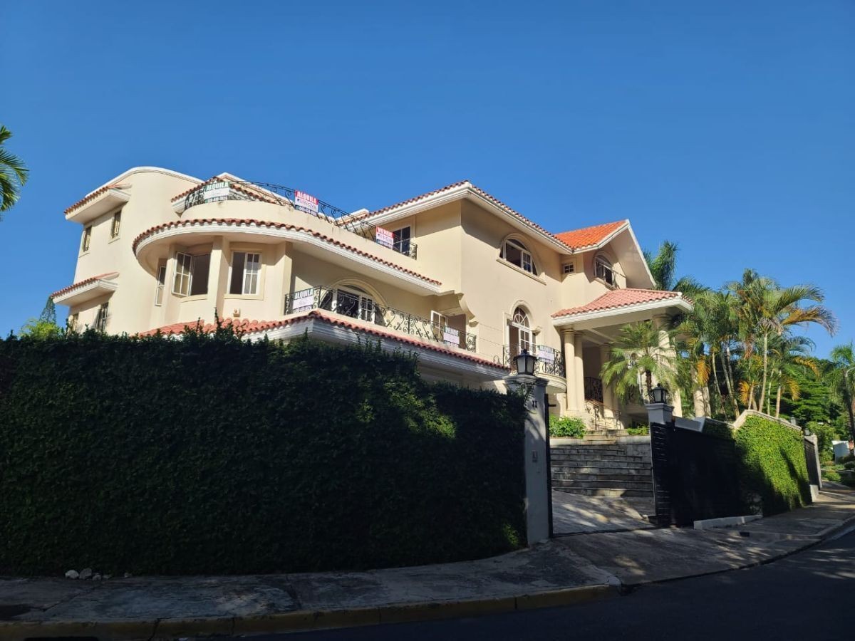 casas - Venta Hermosa Mansión De 3 Niveles En Zona Exclusiva De Los Ríos PD06 0