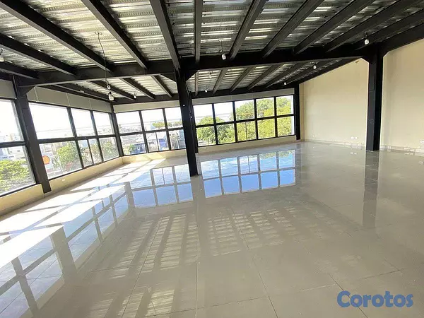 apartamentos - En Alquiler Edificio en Villa Consuelo de tres niveles 9