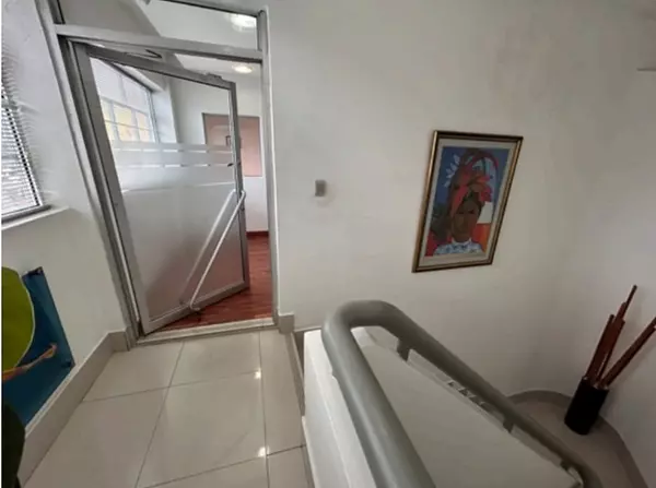 oficinas y locales comerciales - Edificio Comercial y de Oficina en venta 3