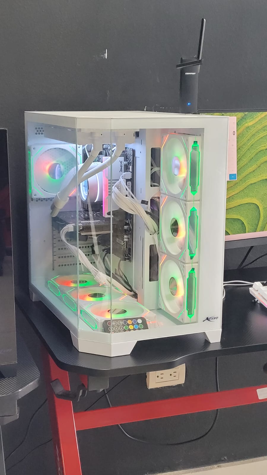 computadoras y laptops - CASE GAMING PARA COMPUTADORA XCON CON RGB VARIADOS 4