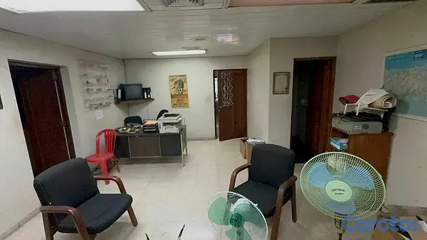 oficinas y locales comerciales - Local Comercial en Alquiler en Zona Colonial 

Código: PD627
 7