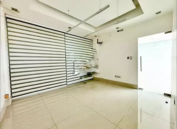 oficinas y locales comerciales - Local en Bella vista  6