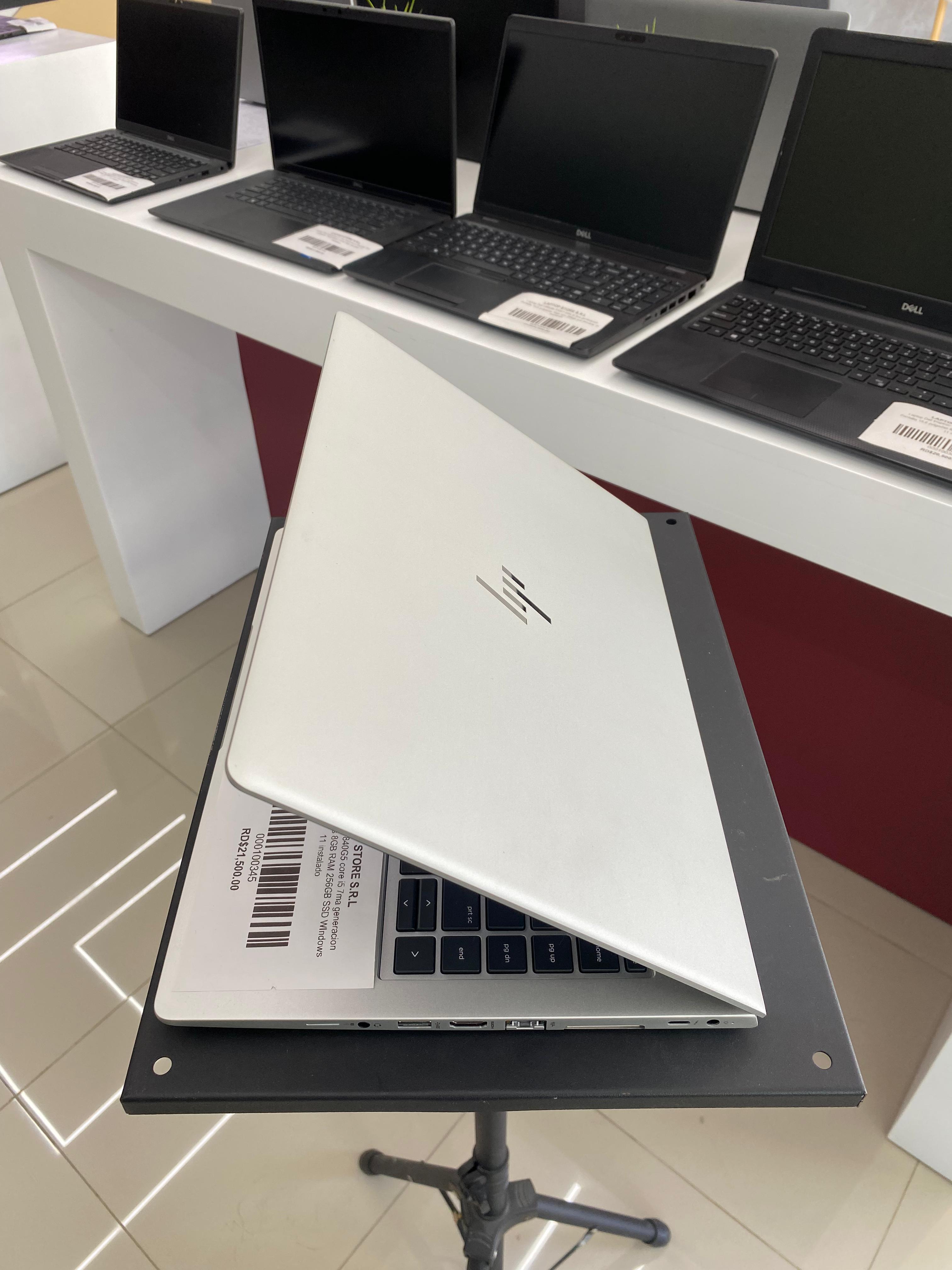 computadoras y laptops - Laptop HP Elitebook 840G5 core i5 7ma Generación p 1