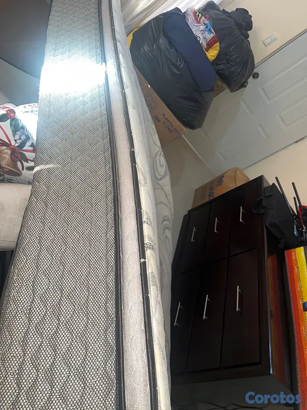 muebles y colchones - Colchón Simmons con dos base una de hierro y otra  3