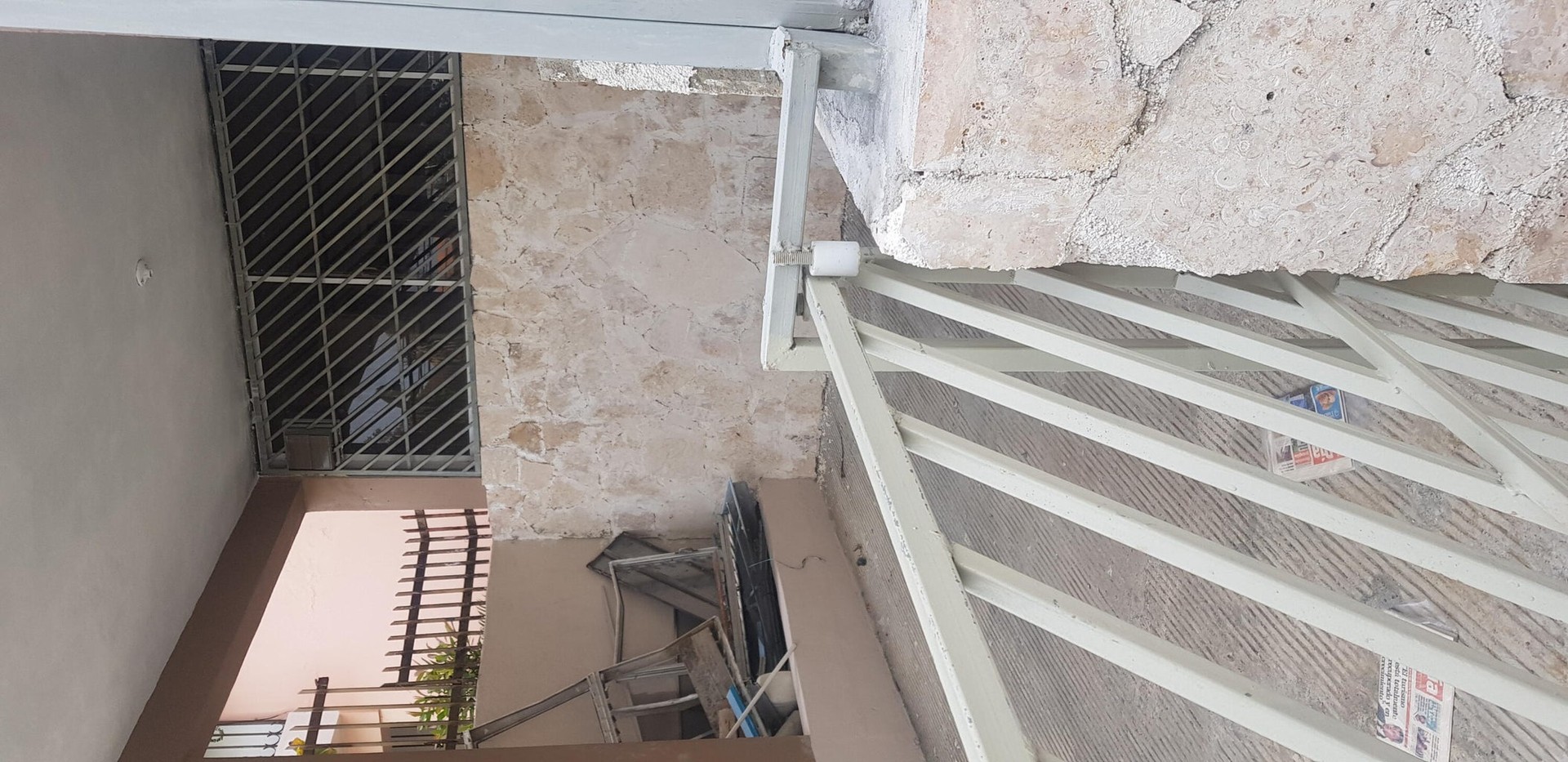 casas - Casa remodelada con amplia cocina nueva 2