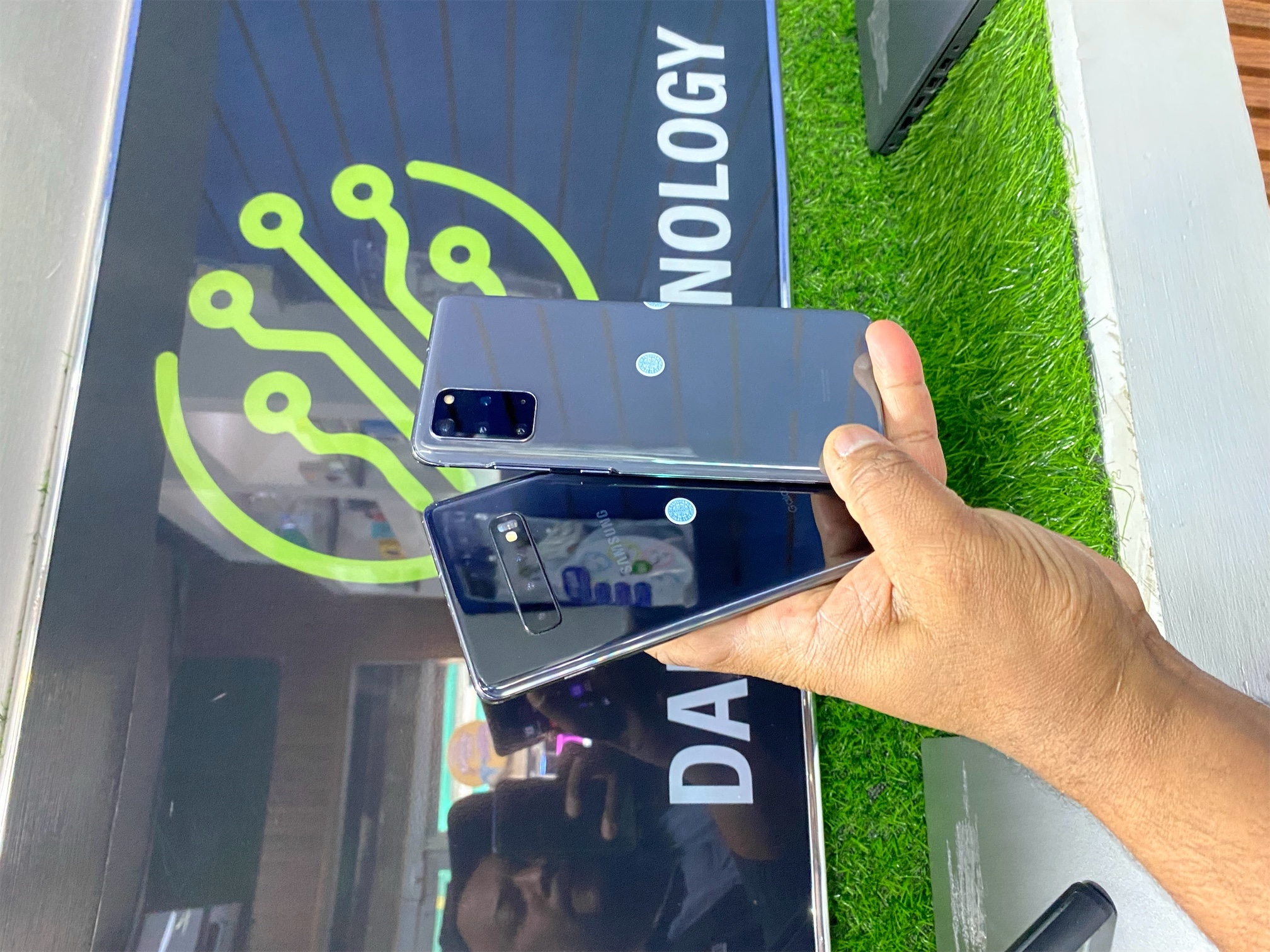 celulares y tabletas - samsung galaxy s10+ s20+ 3