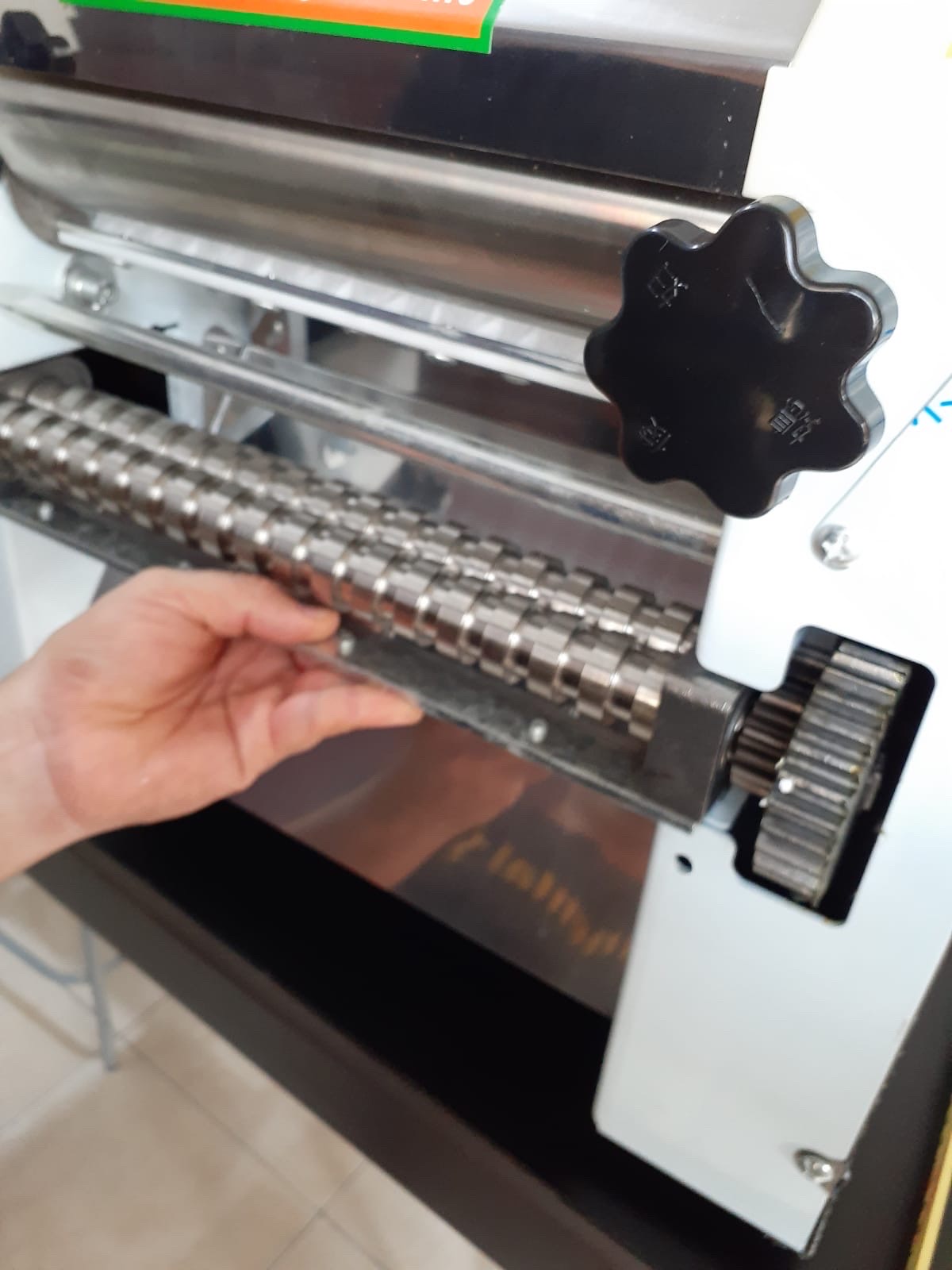 equipos profesionales - ⚙️ Máquina Laminadora / Amasadora Eléctrica  ⚙️ 2