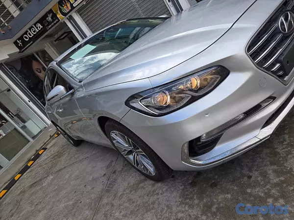 carros - HYUNDAI GRANDEUR 2018 GRIS 8