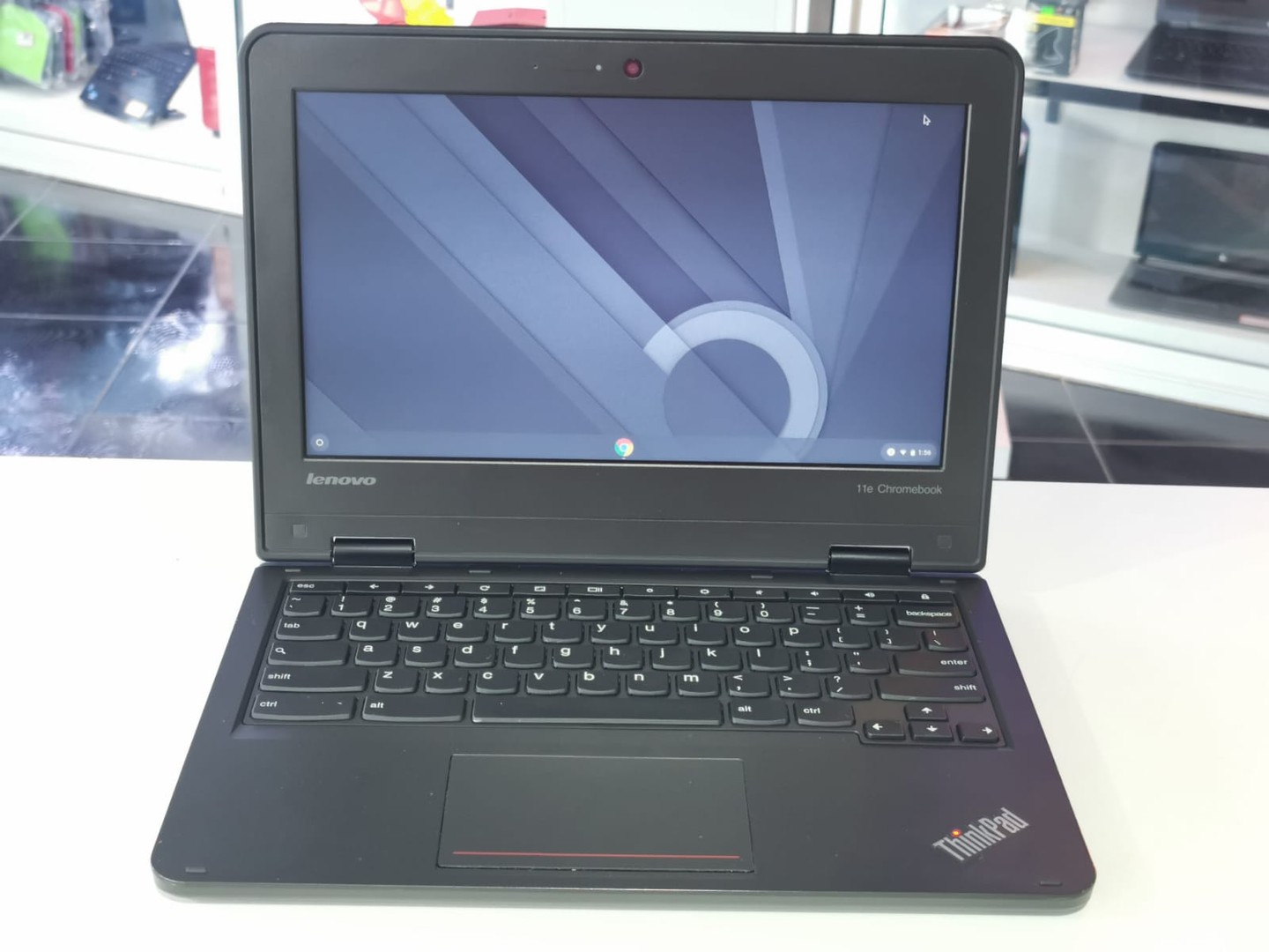 computadoras y laptops - Laptop Lenovo Thinkpad 11e Chromebook 4gb ram 16gb SSD oferta 