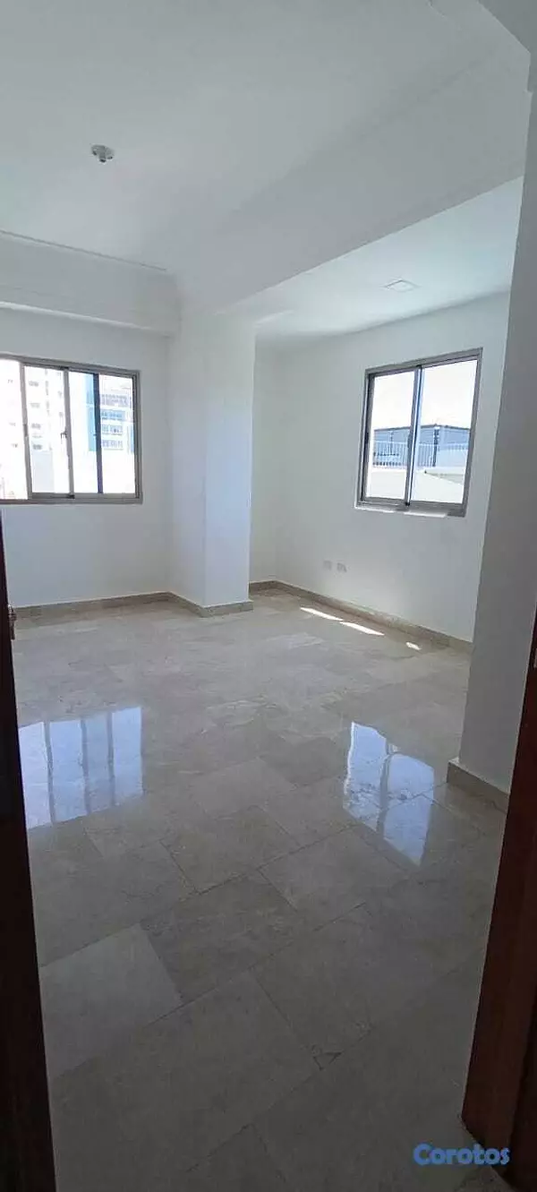 apartamentos - Urb. Real en piso Alto con vista al Mar, 3hab 7