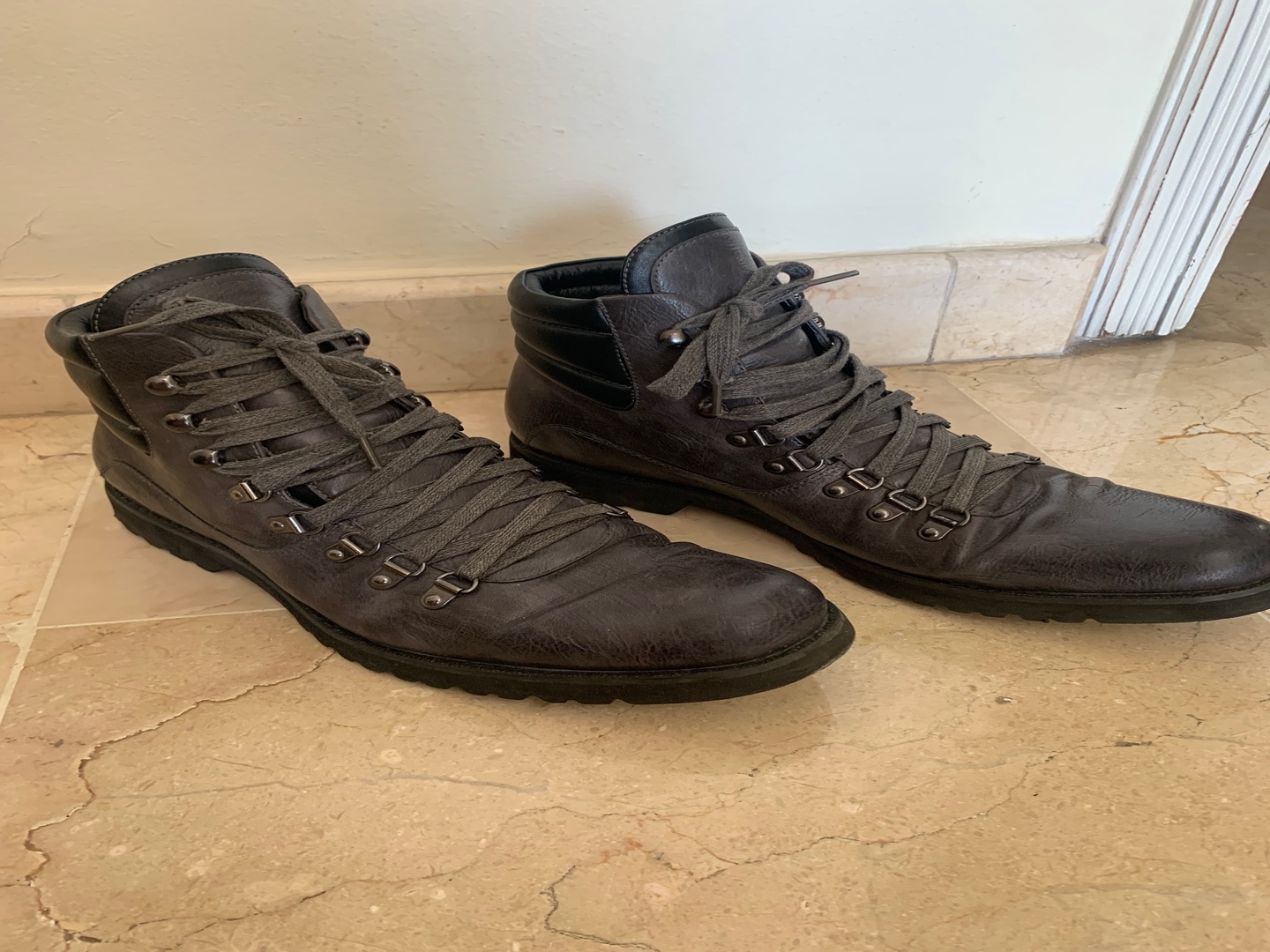 zapatos para hombre - Botas Gris Plomo altas marca Van Heusen size US9.5