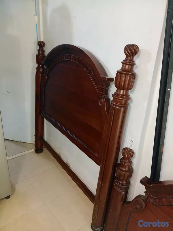 muebles y colchones - Se vende Base cama Queen CAOBA PURO DE 60  4