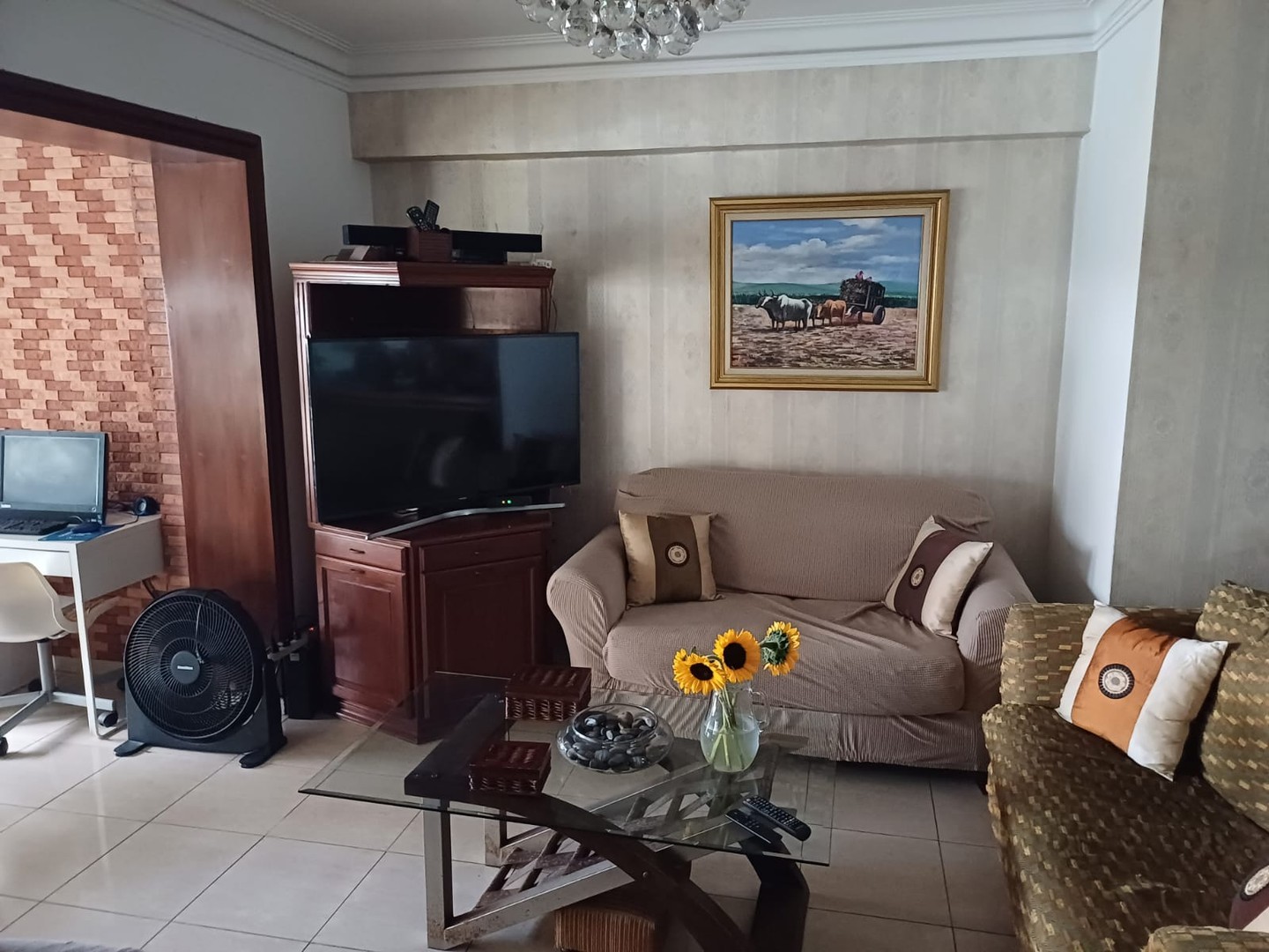 apartamentos - vendo Apartamento Amplio en Magnifica torre en Mirador Norte.
precio225,000 USD
 5