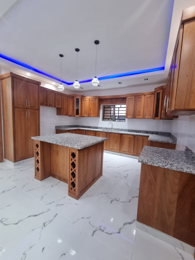 casas - Lujosa  Casa Nueva de Oportunidad en La Vega  6