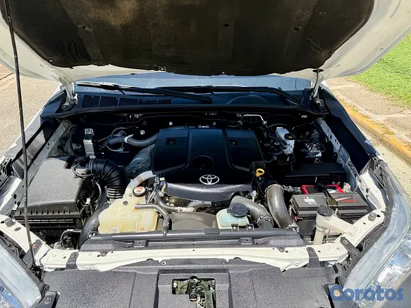jeepetas y camionetas - Toyota Hilux  9