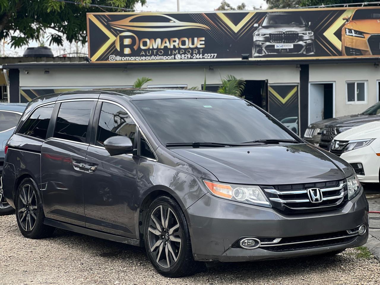jeepetas y camionetas - Honda odyssey 2015 5