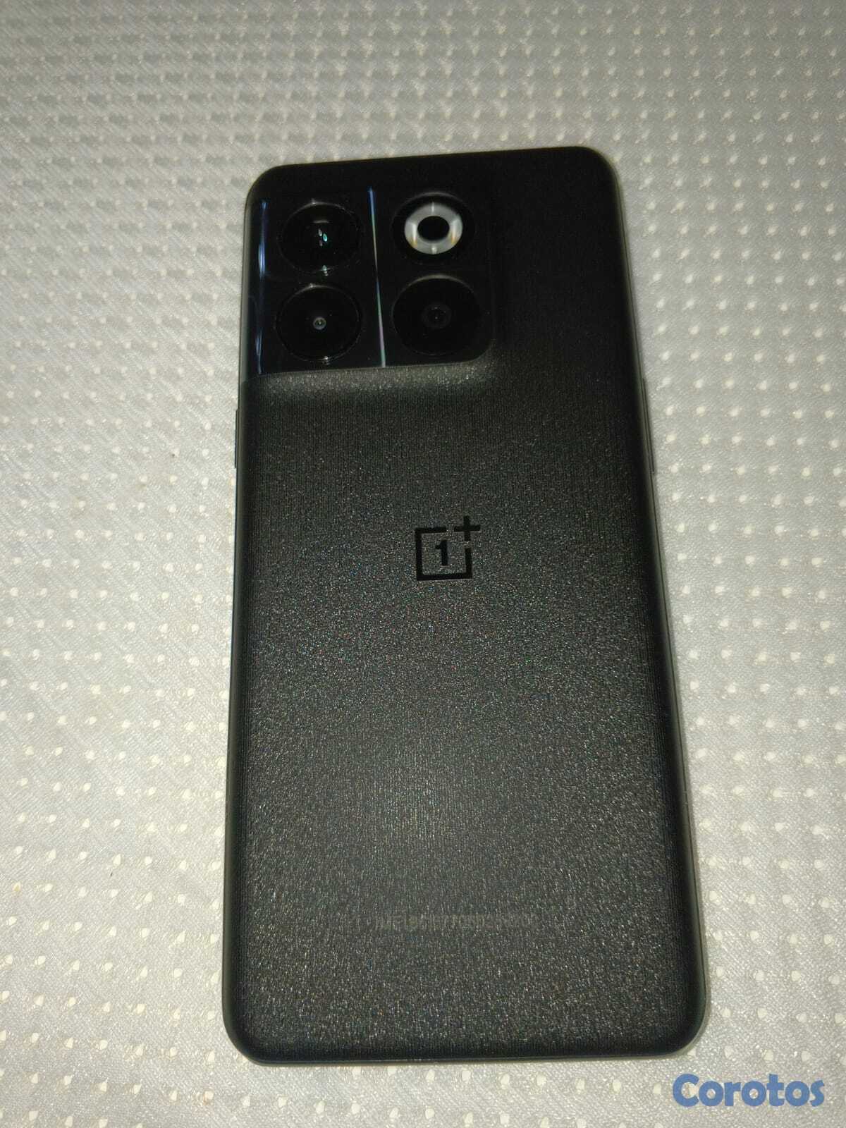 celulares y tabletas - Se vende este one plus 10 t 3