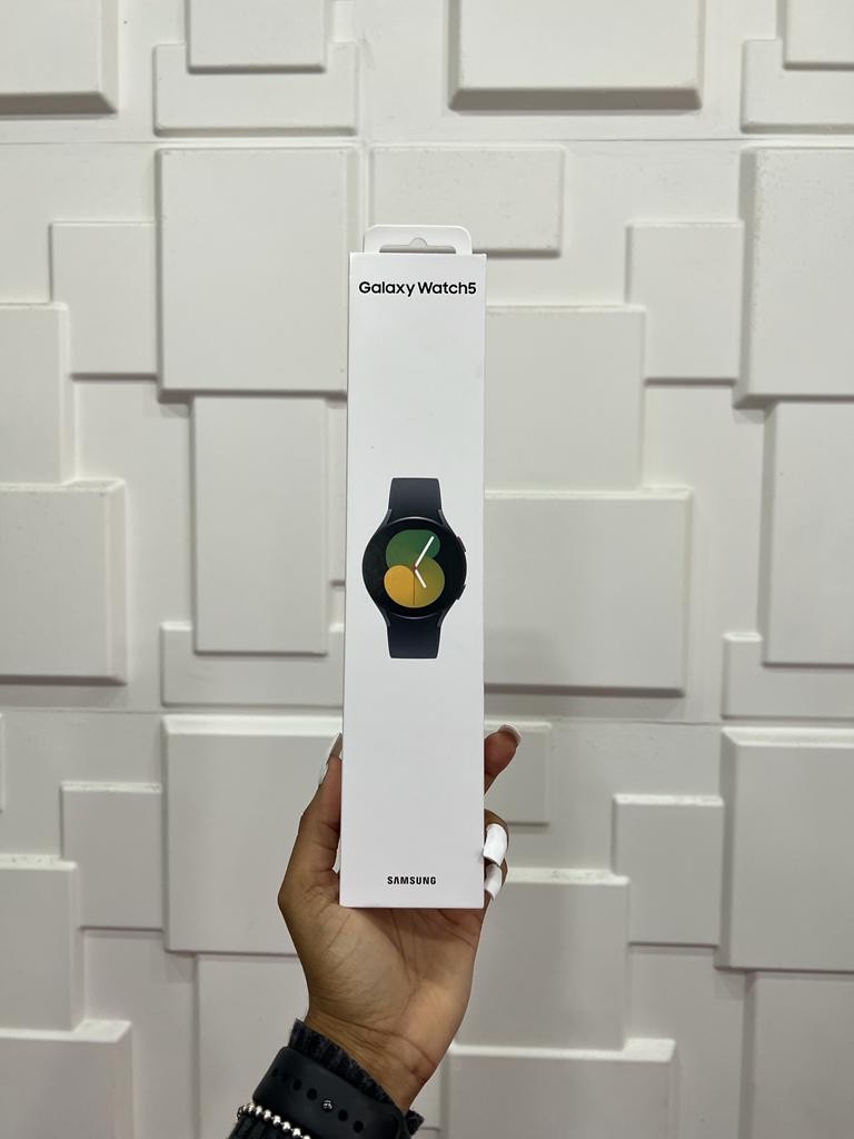celulares y tabletas - Samsung Galaxy Watch 5 40mm Nuevo 