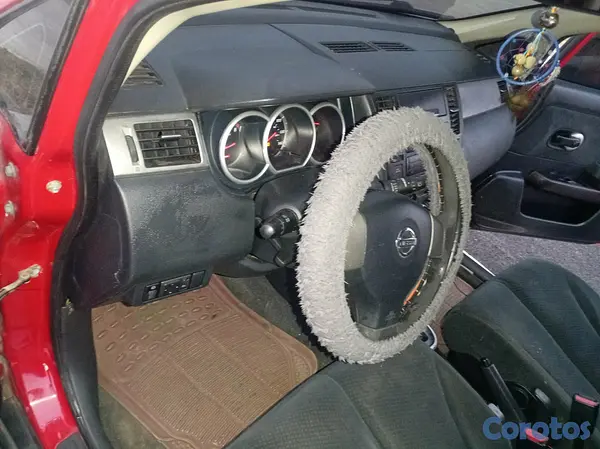 carros - NISSAN Versa 14