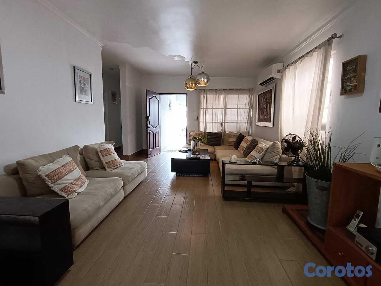 casas - Vendo Casa REMODELADA en LA REPUBLICA DE COLOMBIA, Res. Carmen María, 3 habs., 2 2
