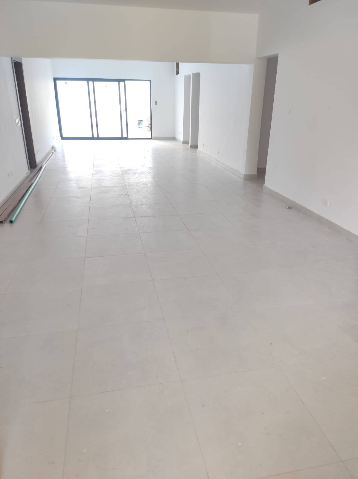 oficinas y locales comerciales - Alquilo local la Julia Nuevo ju 8