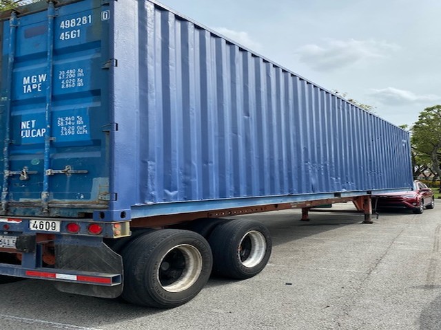 camiones y vehiculos pesados - Vendo contenedor o furgon de 45 pies de largo.