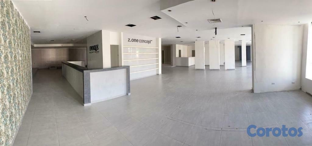 oficinas y locales comerciales - Locales comerciales 2do nivel alquiler Piantini Santo Domingo 8