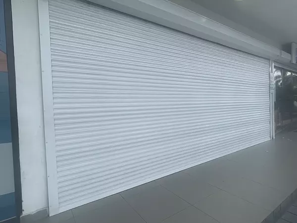 oficinas y locales comerciales - Alquiler en primer nivel  2