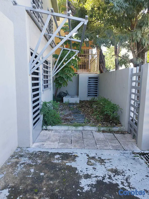 casas - Casa de 2 niveles en Miraflores 9