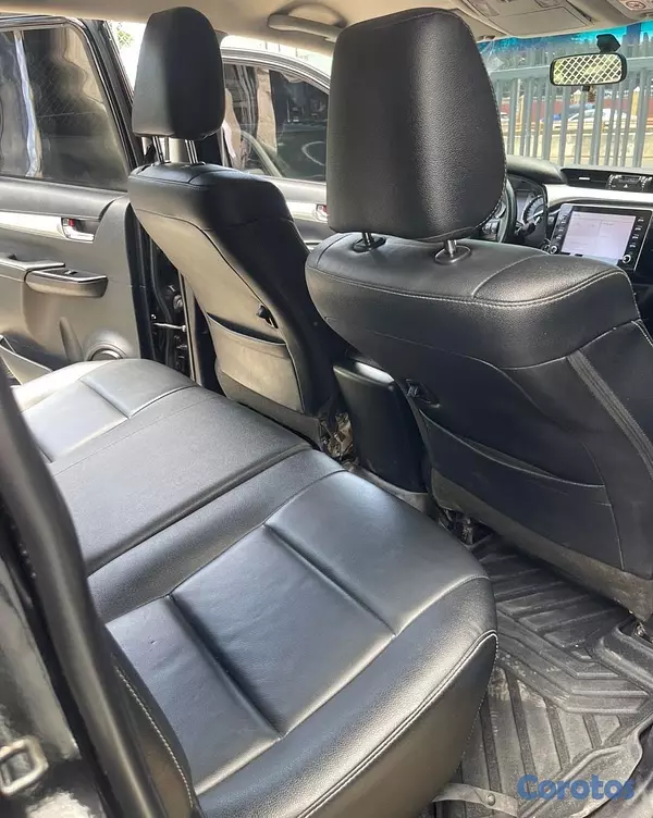 jeepetas y camionetas - TOYOTA HILUX SRV 2022 6