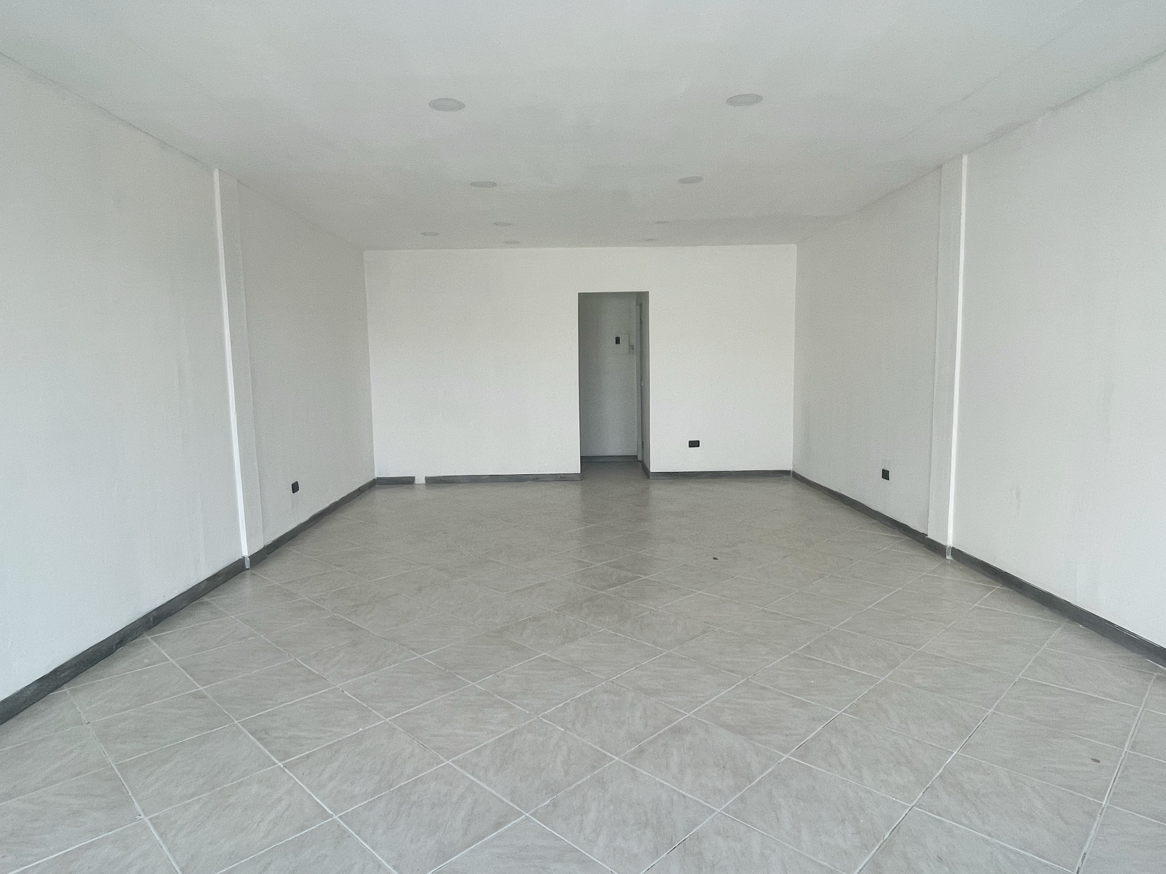 oficinas y locales comerciales - Alquiler local comercial  6