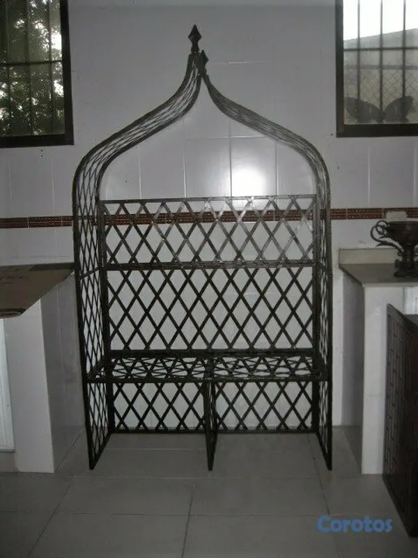 decoración y accesorios - BANCO DE HIERRO GALVANIZADOY REJILLAS DE METAL 7