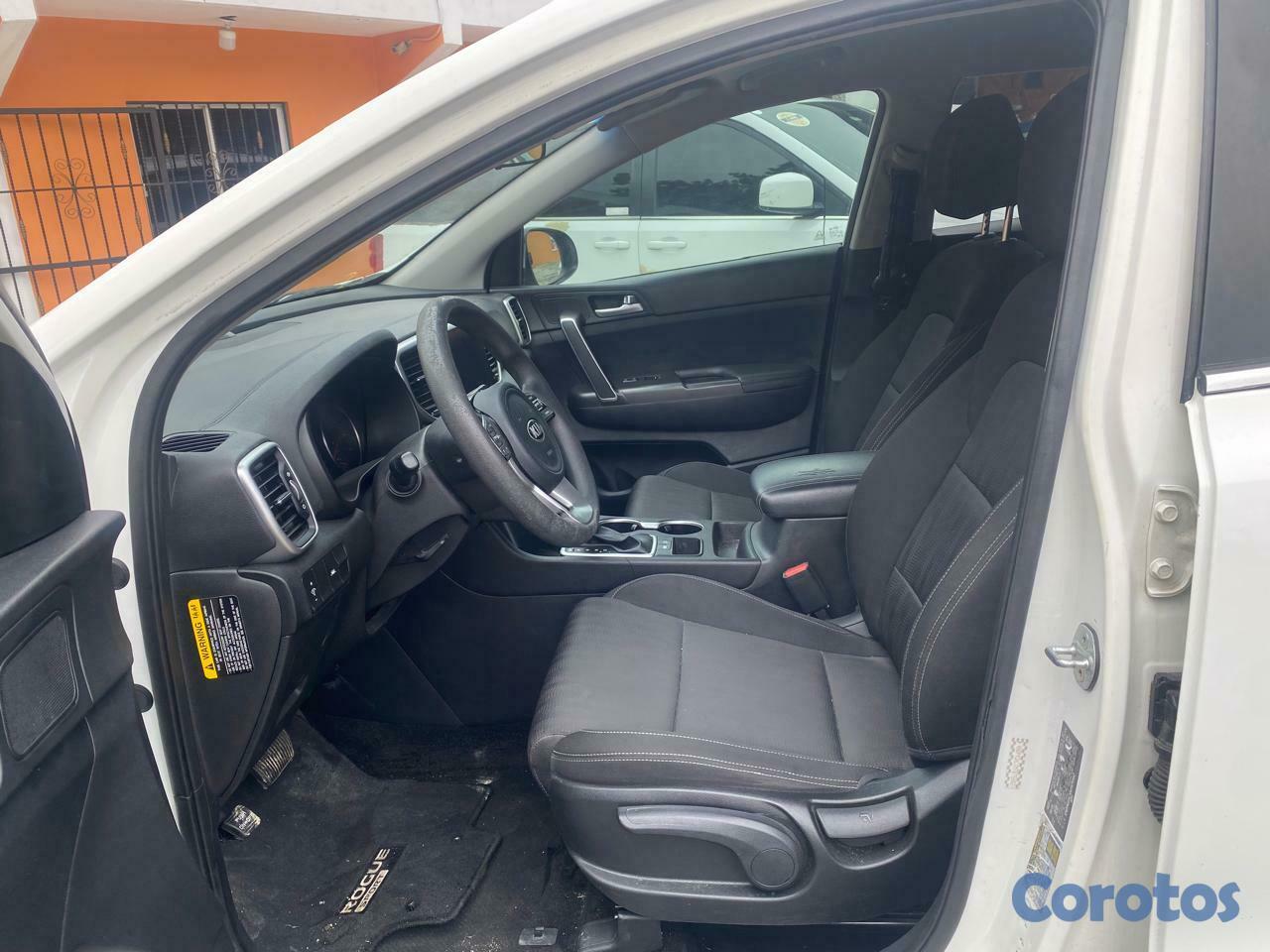 jeepetas y camionetas - Kia Sportage LX 2021 3