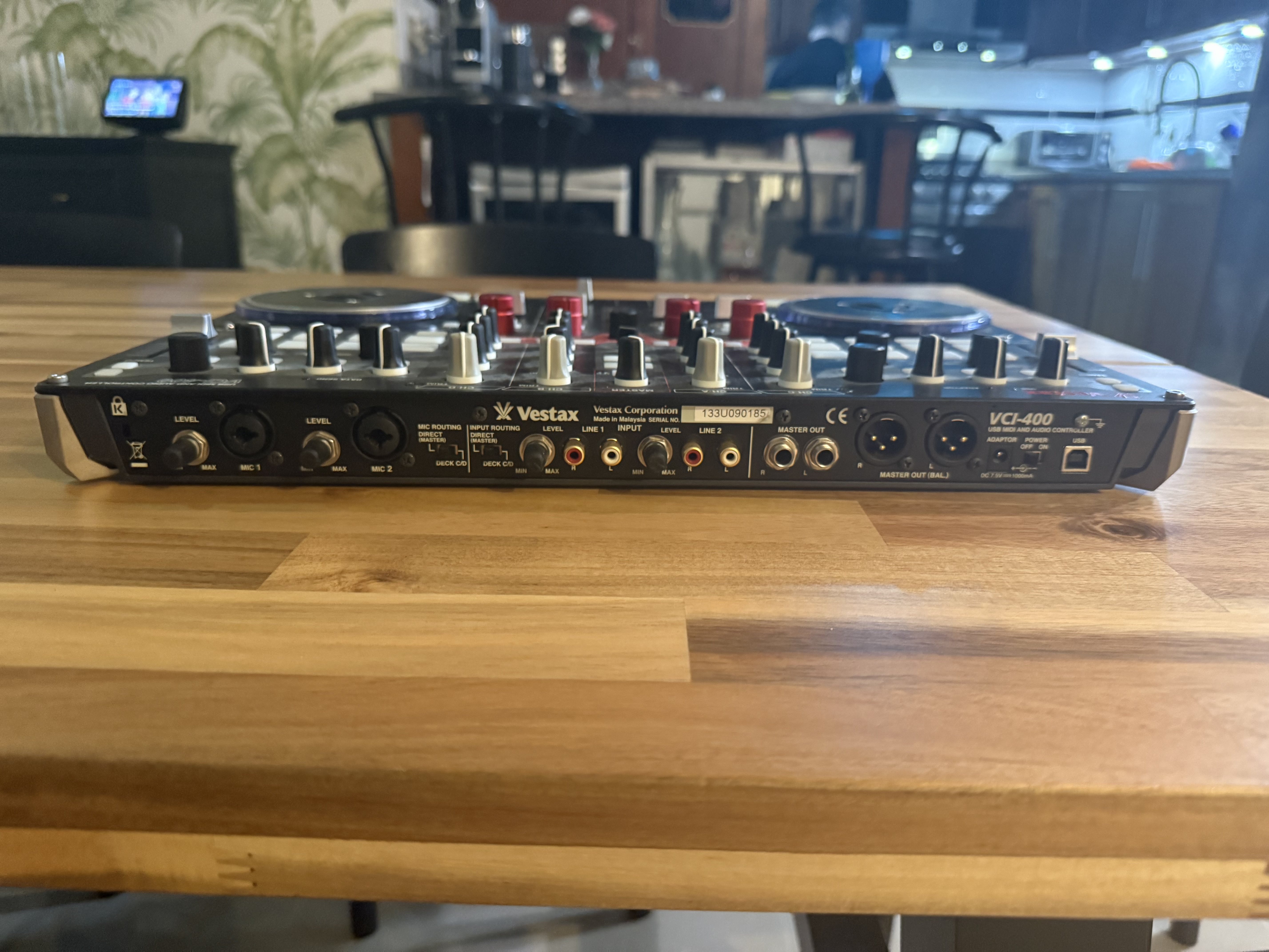 consolas y videojuegos - Controlador de audio midi usb vestax Vic -400 mezclador de dj   2