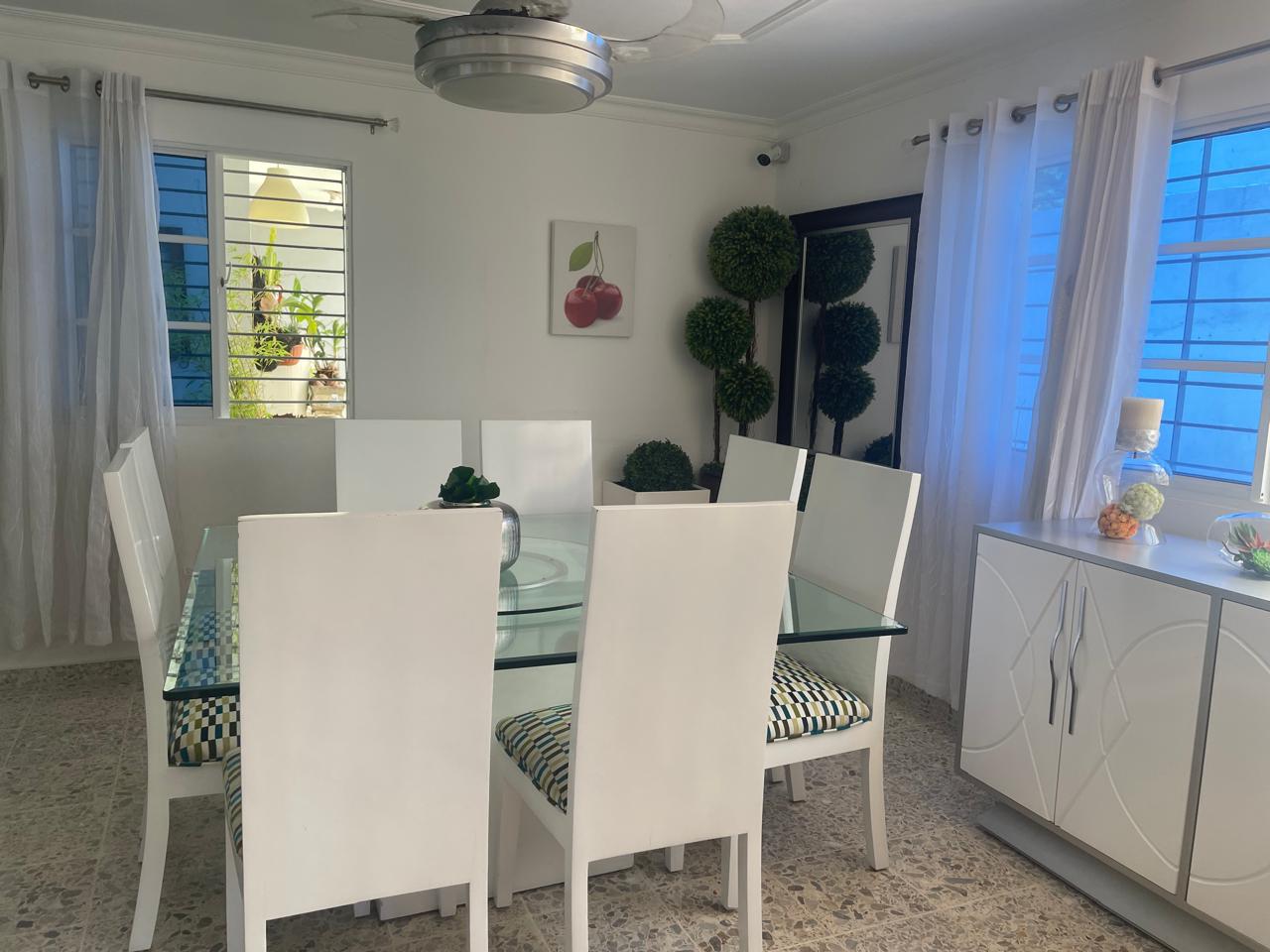 casas - CASA EN VENTA EN LOS LAURELES, SANTIAGO 1