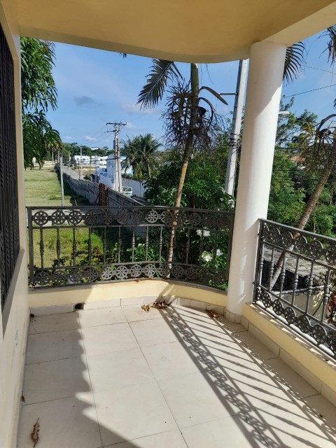 apartamentos - Apartamento sin muebles próximo al malecón primer nivel un lugar tranquilo  1