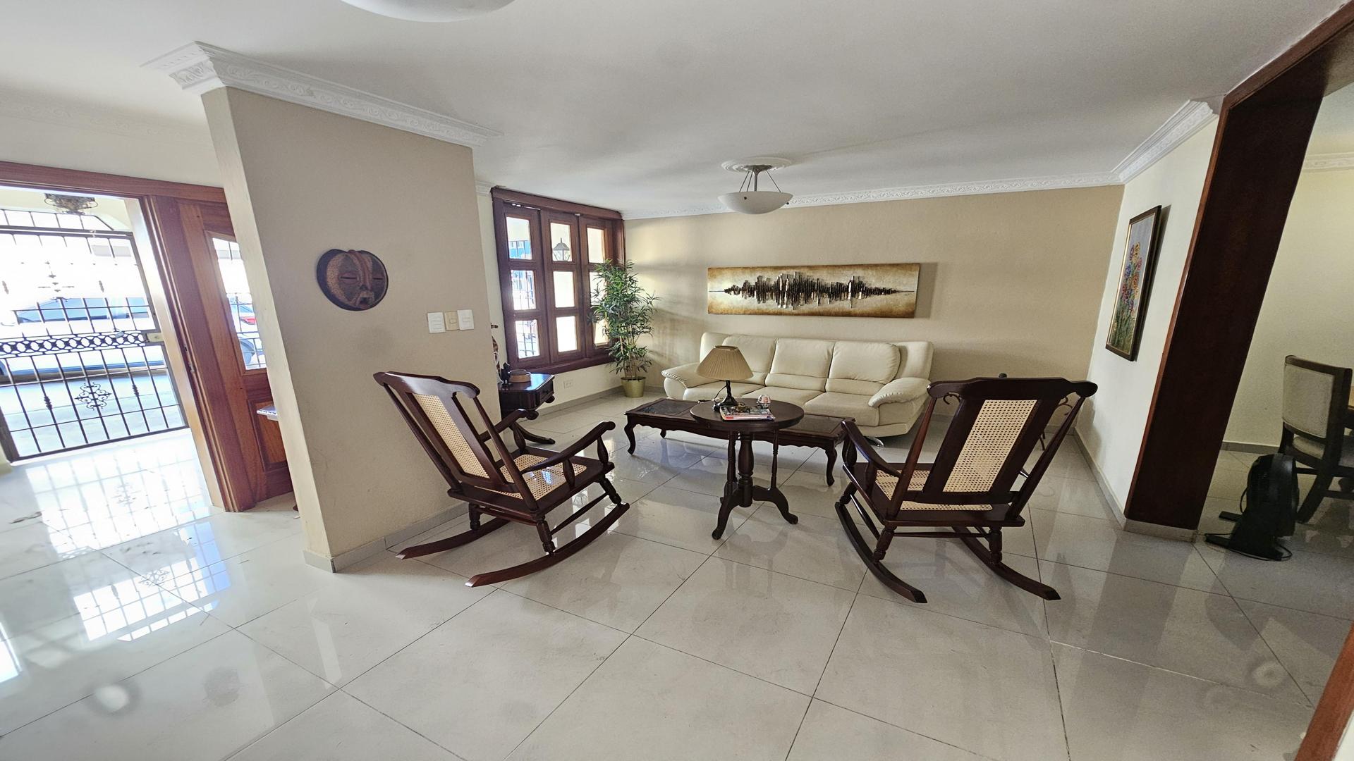 casas - Casa en El Gala, proximo a la nuñez 4