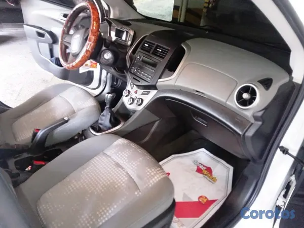 carros - Chevy Sonic Mecanico 2015 LS Hatchback  14